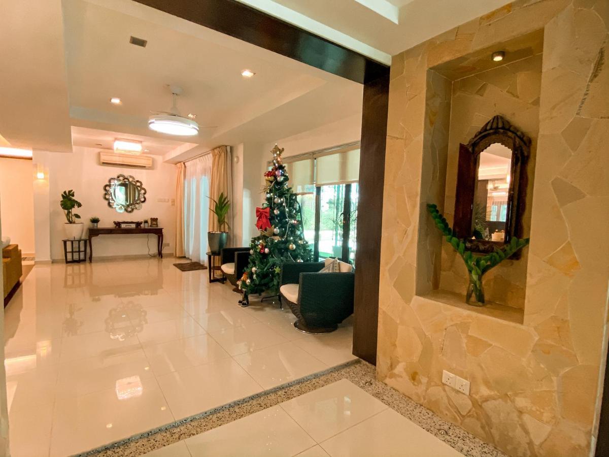 12Haven - Stunning Seaside Luxury Villa PortDickson Port Dickson Exteriör bild