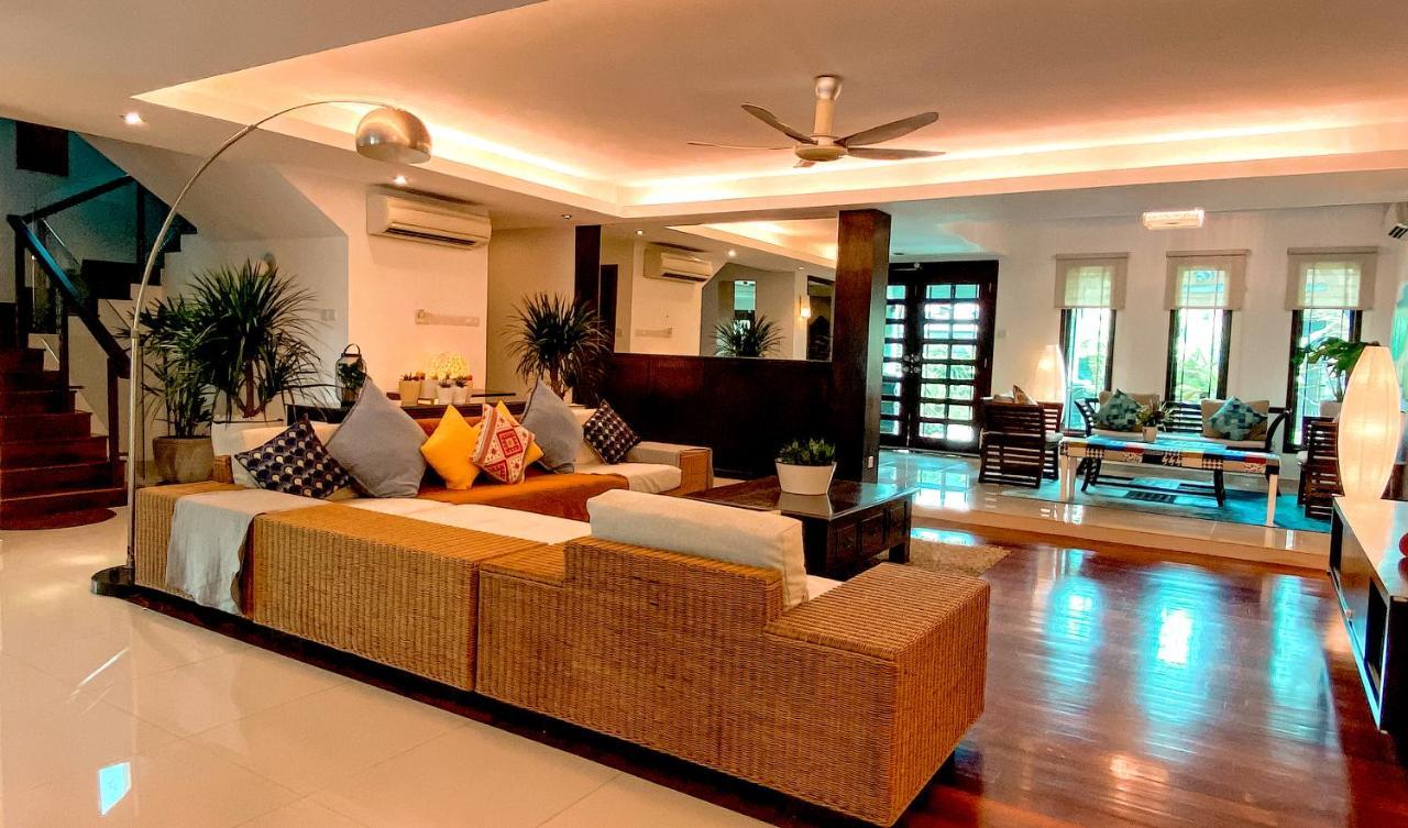 12Haven - Stunning Seaside Luxury Villa PortDickson Port Dickson Exteriör bild