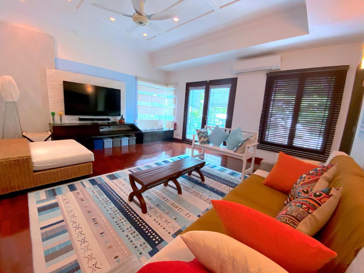 12Haven - Stunning Seaside Luxury Villa PortDickson Port Dickson Exteriör bild
