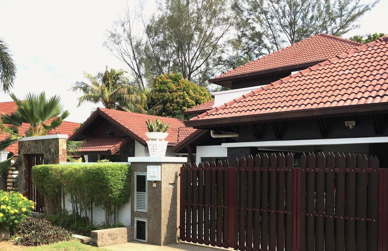 12Haven - Stunning Seaside Luxury Villa PortDickson Port Dickson Exteriör bild