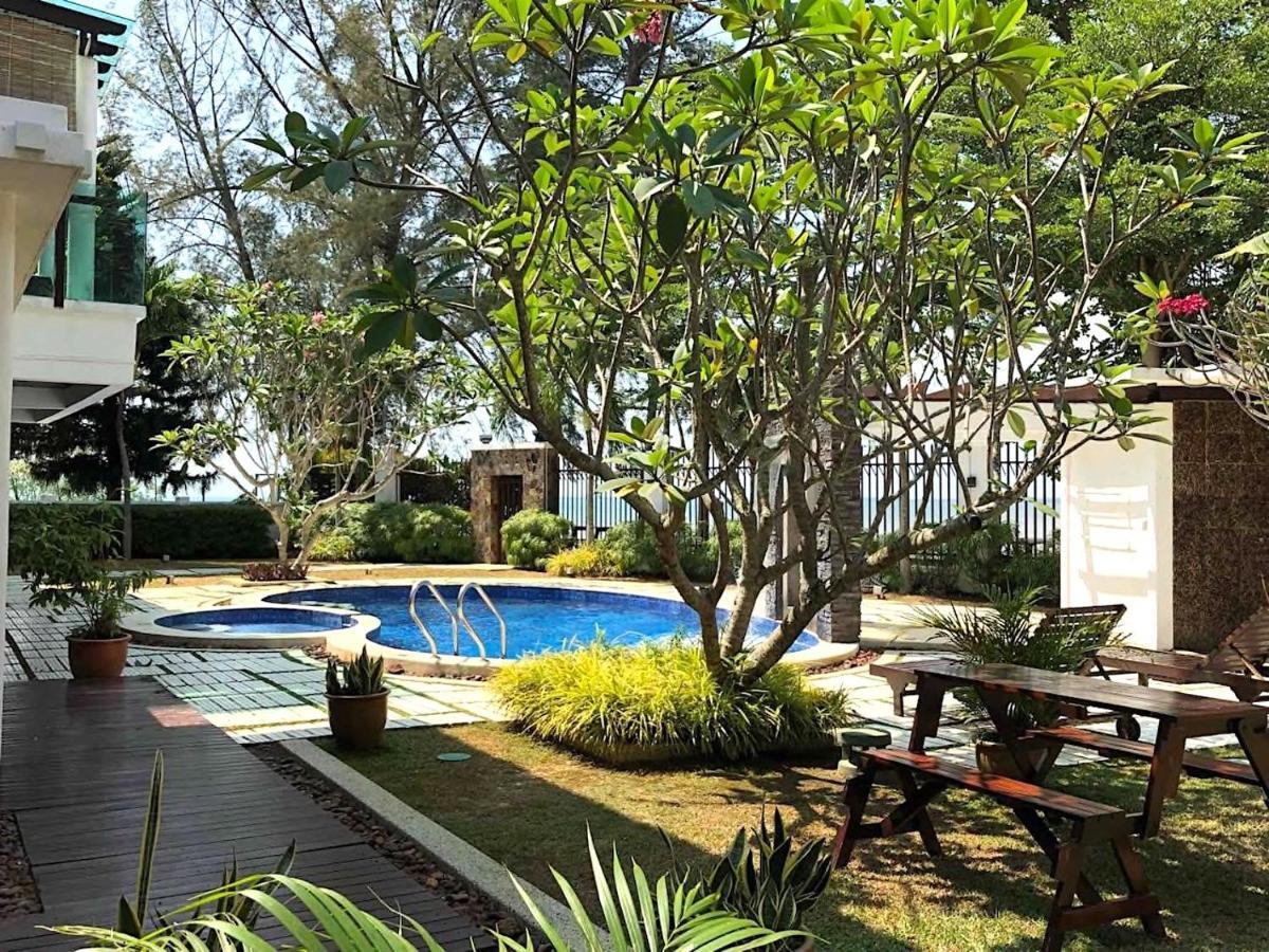 12Haven - Stunning Seaside Luxury Villa PortDickson Port Dickson Exteriör bild