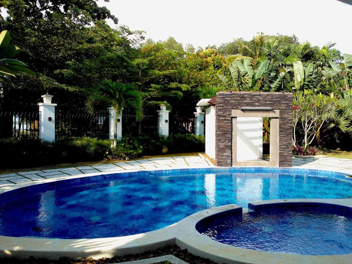 12Haven - Stunning Seaside Luxury Villa PortDickson Port Dickson Exteriör bild